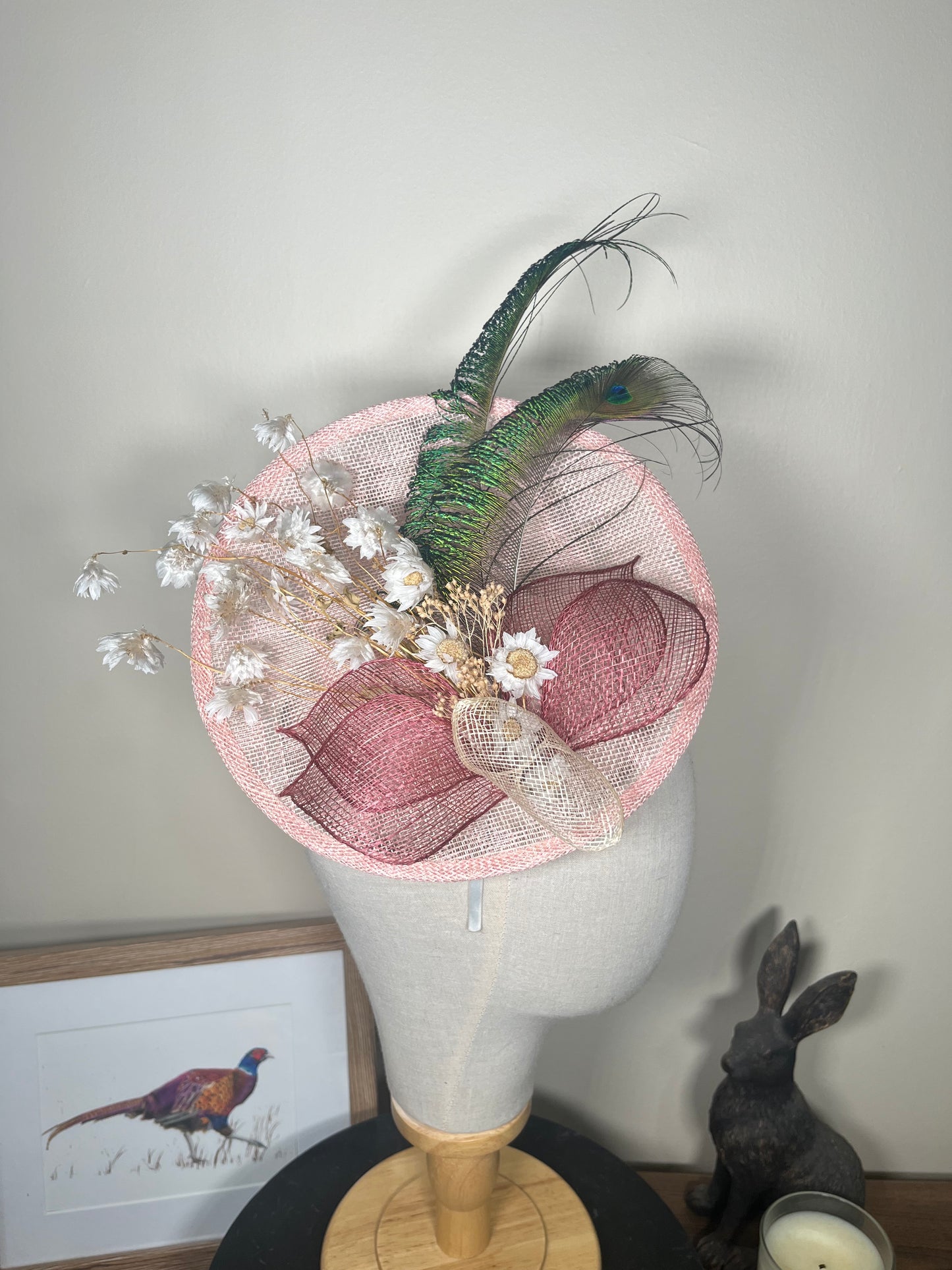 Peacock and dried flowers - Pink base