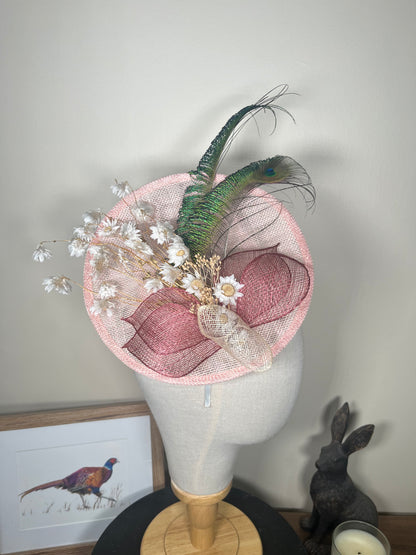 Peacock and dried flowers - Pink base
