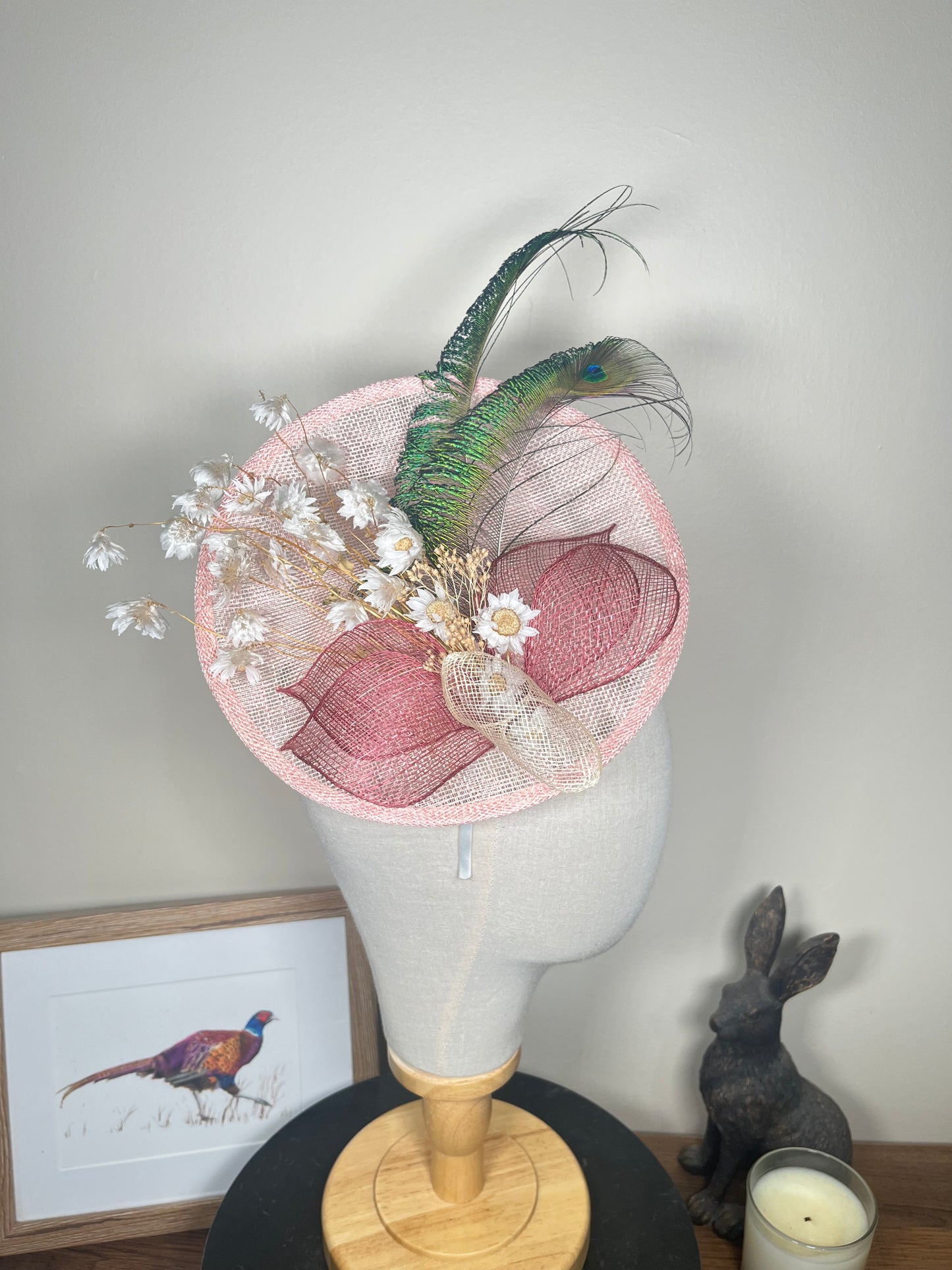 Peacock and dried flowers - Pink base