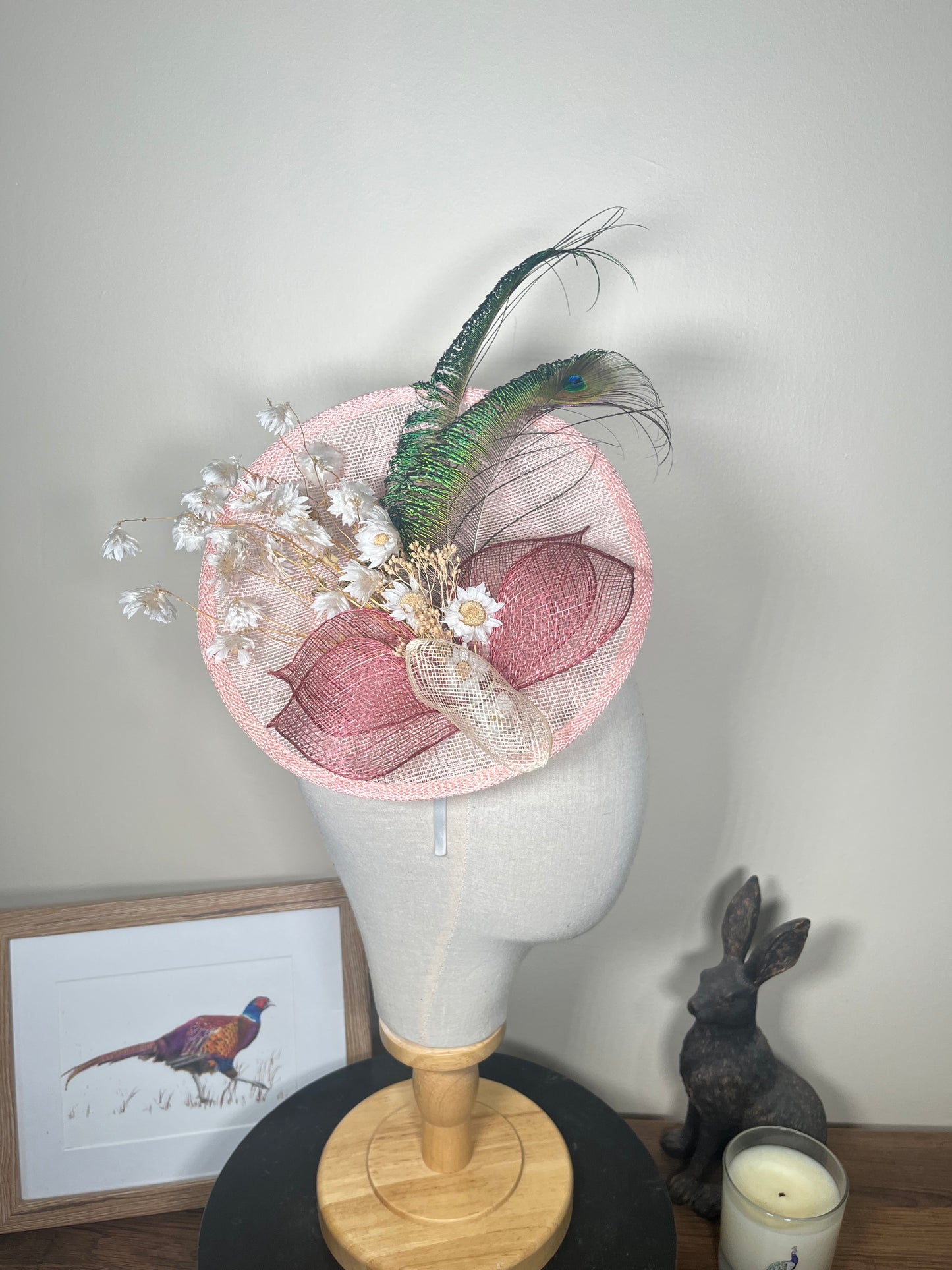 Peacock and dried flowers - Pink base
