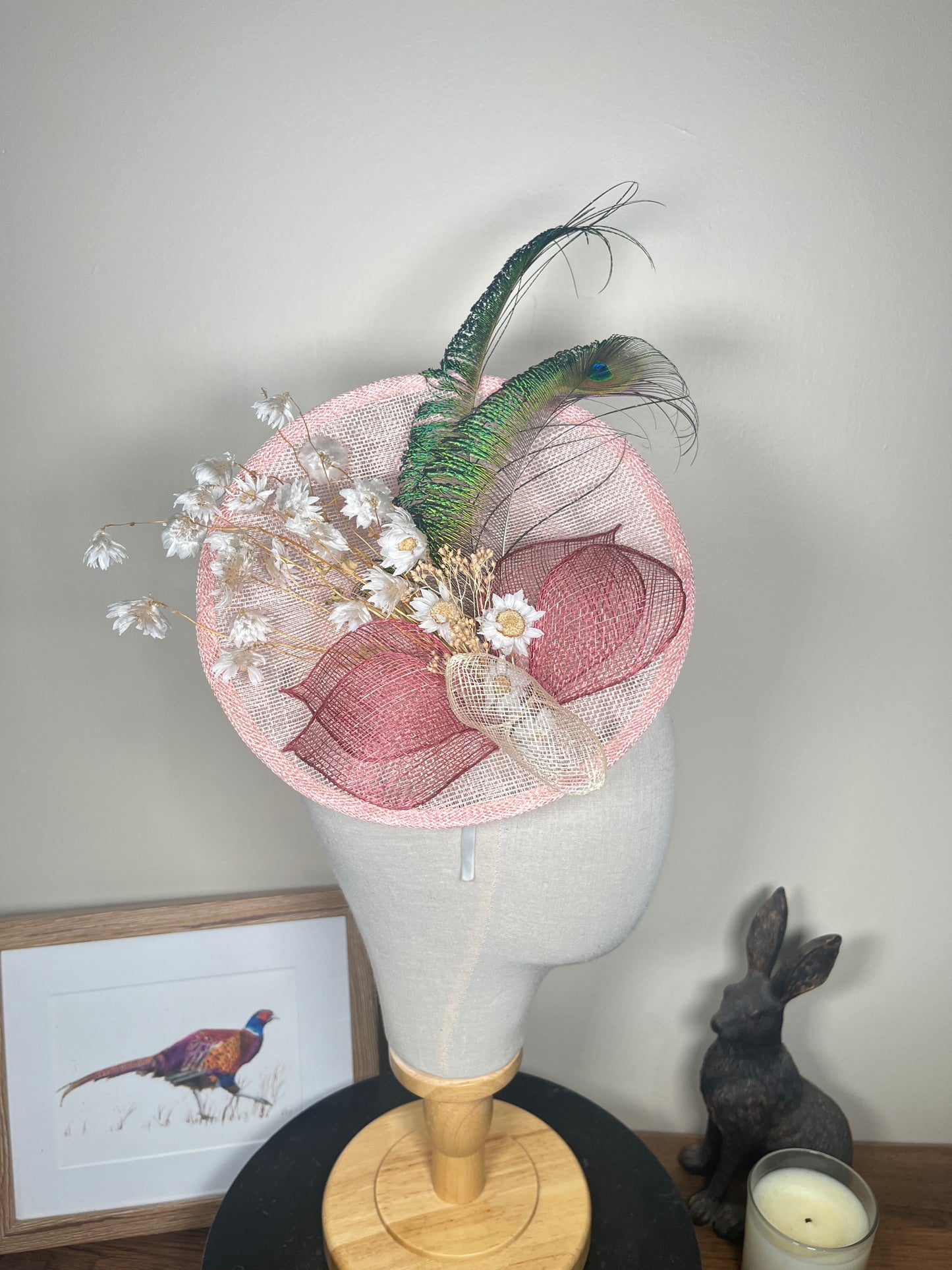Peacock and dried flowers - Pink base