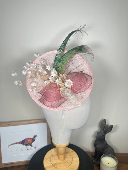 Peacock and dried flowers - Pink base