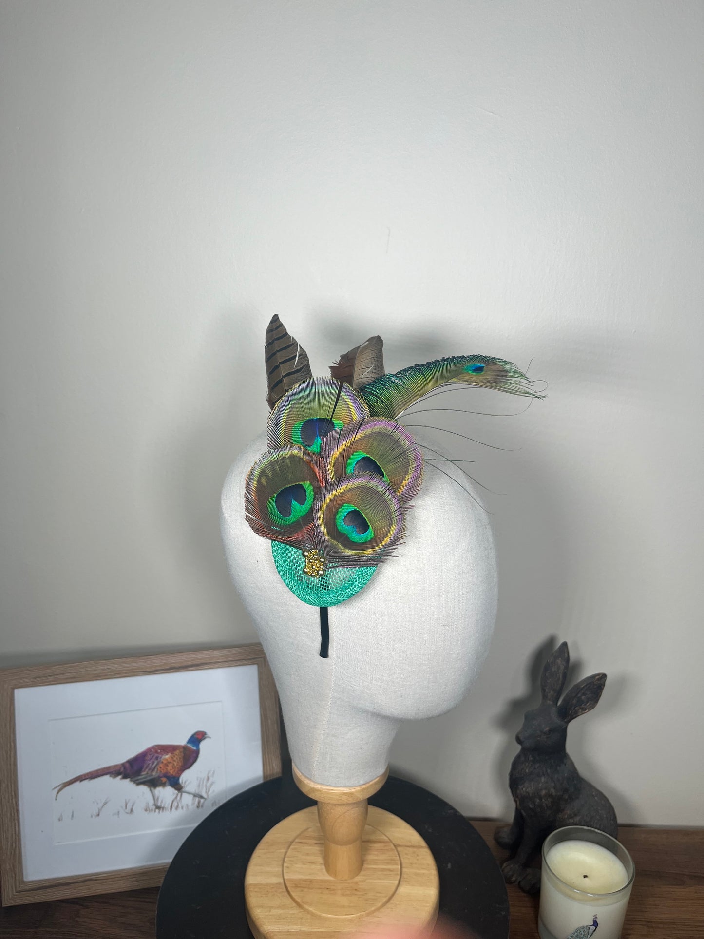 Pea Feather Fascinator with green Brim