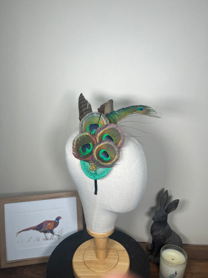 Pea Feather Fascinator with green Brim