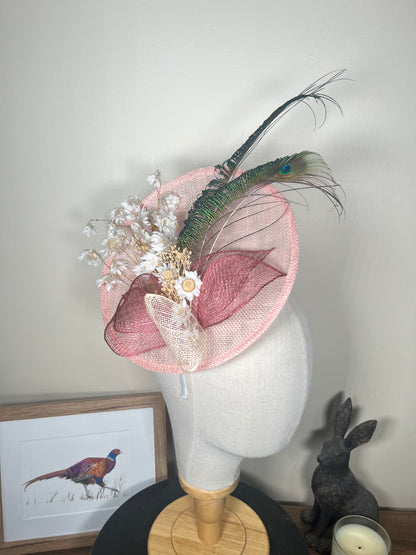 Peacock and dried flowers - Pink base