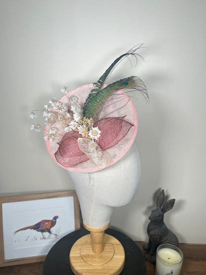 Peacock and dried flowers - Pink base